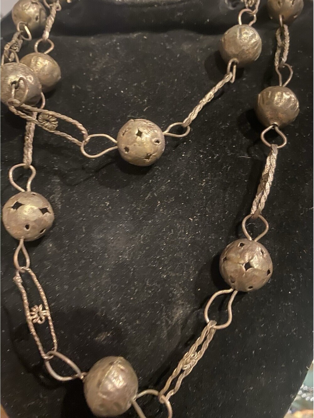 Vintage Ball Twist Wire Floral Link Chain Necklace Silver Tone